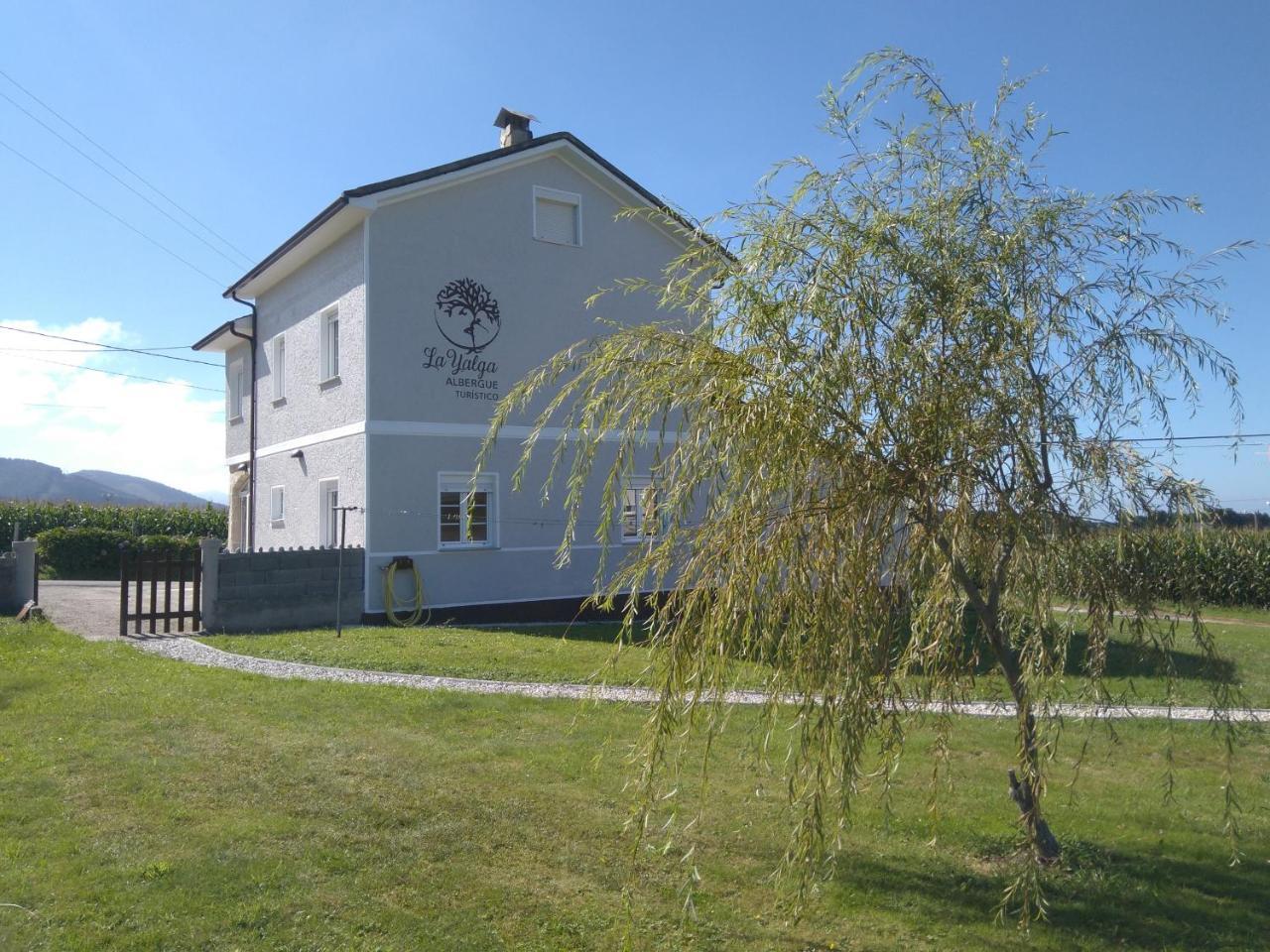 Albergue "La Yalga" Queruas Eksteriør bilde
